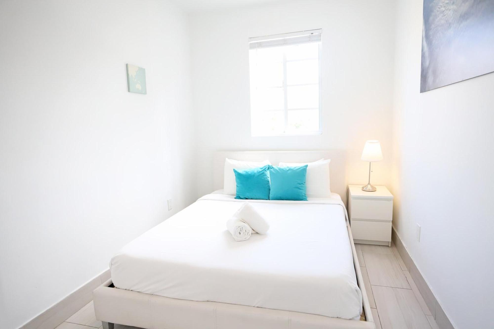 מיאמי ביץ' 2 Bedroom Apartment 3 Minute Walk To South Beach & Ocean Drive מראה חיצוני תמונה