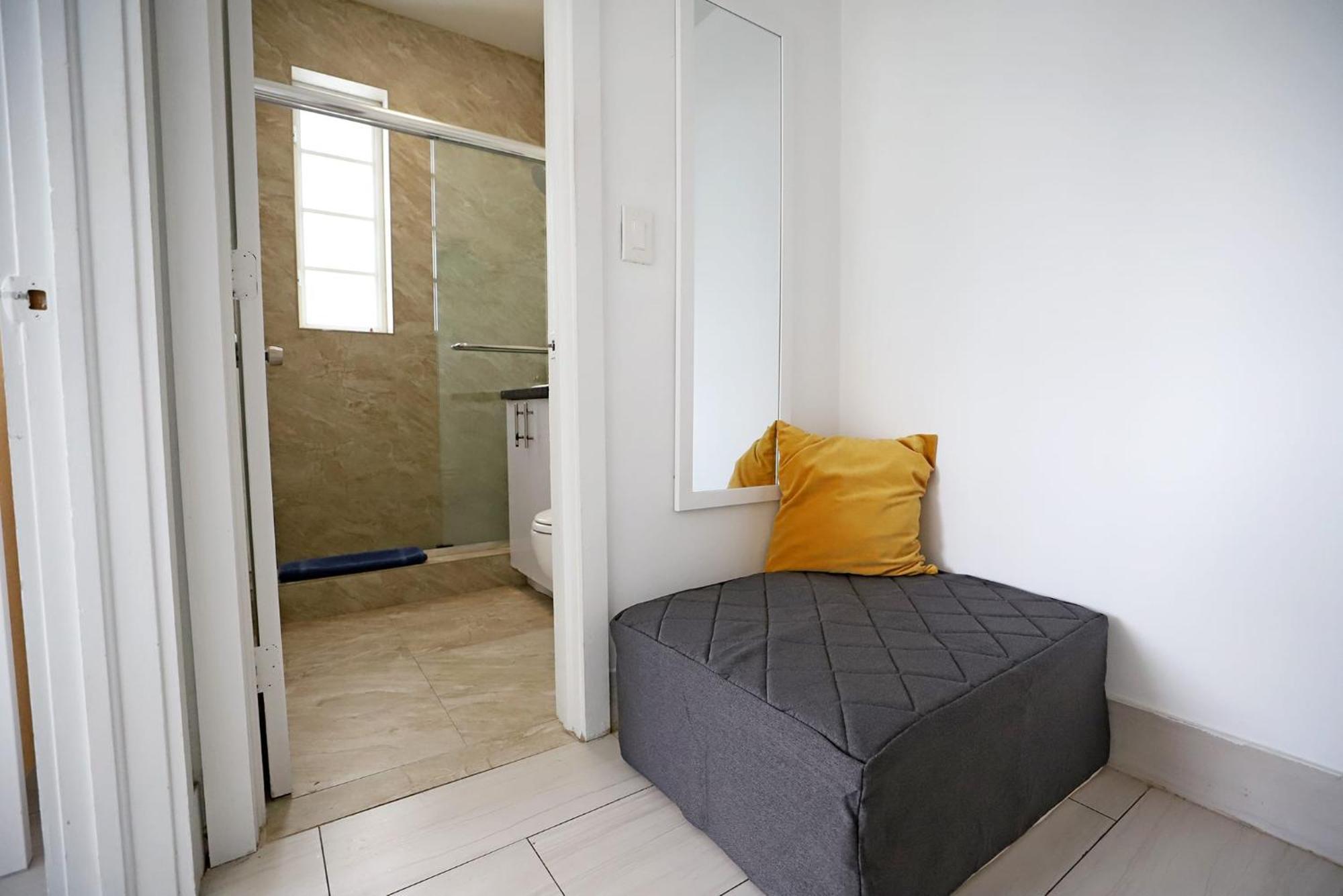 מיאמי ביץ' 2 Bedroom Apartment 3 Minute Walk To South Beach & Ocean Drive מראה חיצוני תמונה