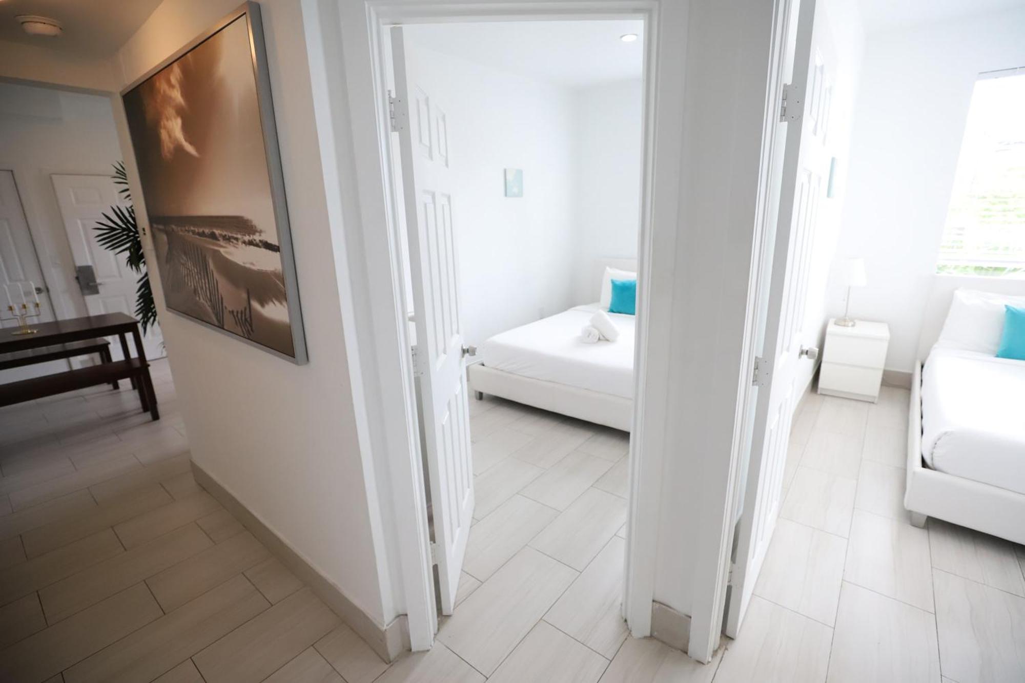 מיאמי ביץ' 2 Bedroom Apartment 3 Minute Walk To South Beach & Ocean Drive מראה חיצוני תמונה