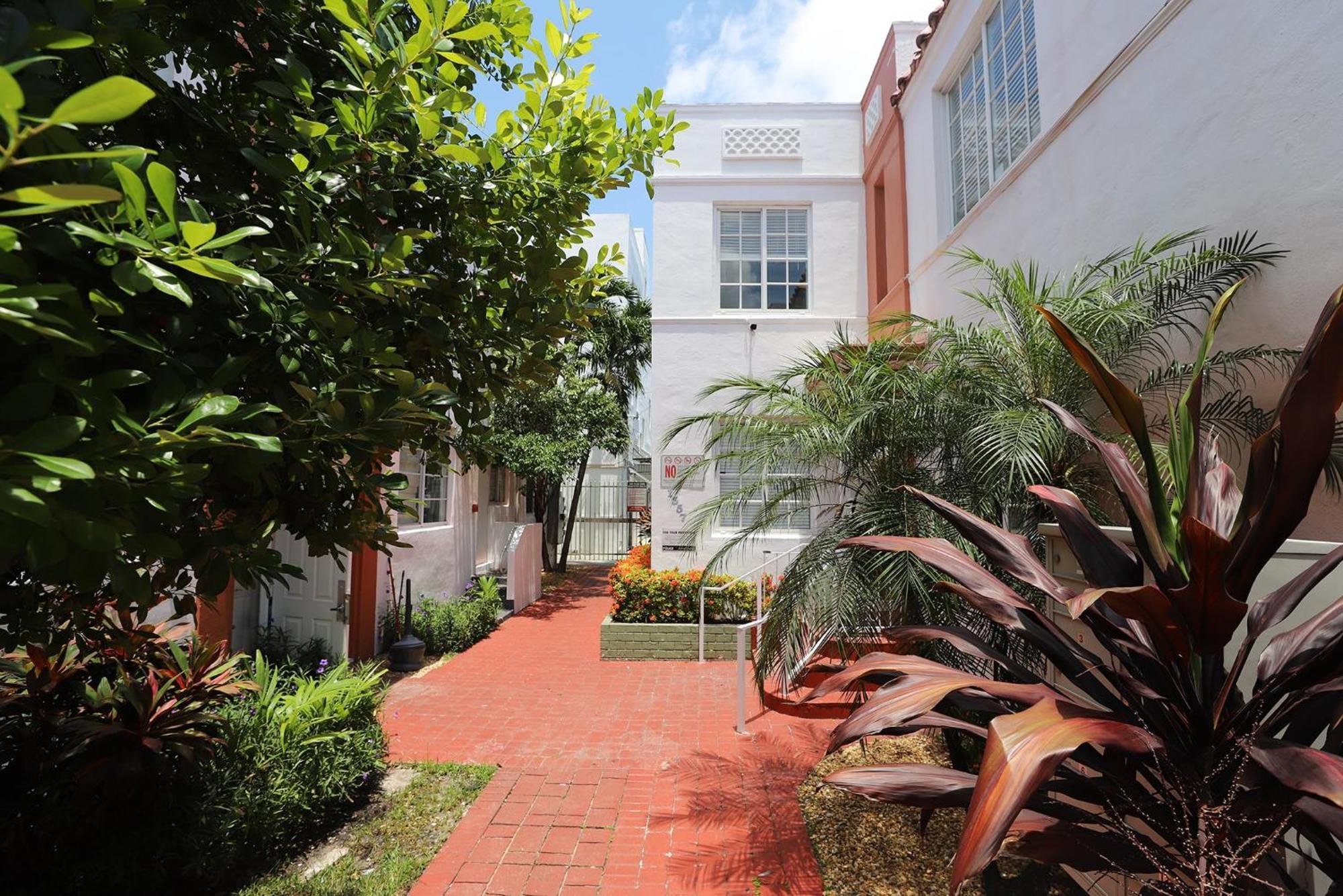 מיאמי ביץ' 2 Bedroom Apartment 3 Minute Walk To South Beach & Ocean Drive מראה חיצוני תמונה